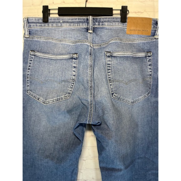 American Eagle Airflex Classic Bootcut Jeans Mens 34x30 Medium Wash Blue Raw Hem - Picture 4 of 7